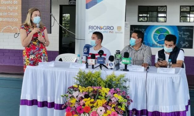 En Rionegro se entregó 320 computadores a instituciones
