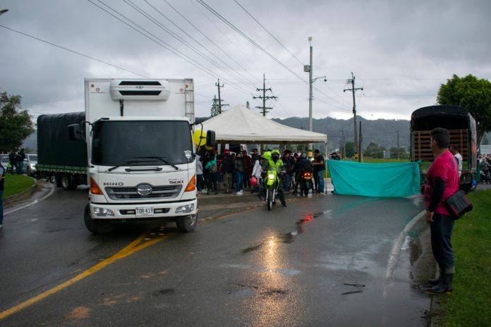 Vía La Ceja – La Unión fue bloqueada por las manifestaciones
