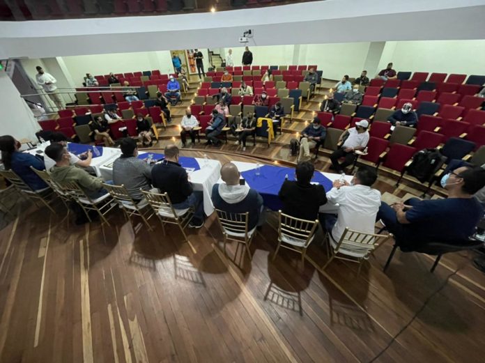 Se comenzó el dialogo con manifestantes en Rionegro Se comenzó el dialogo con manifestantes en Rionegro