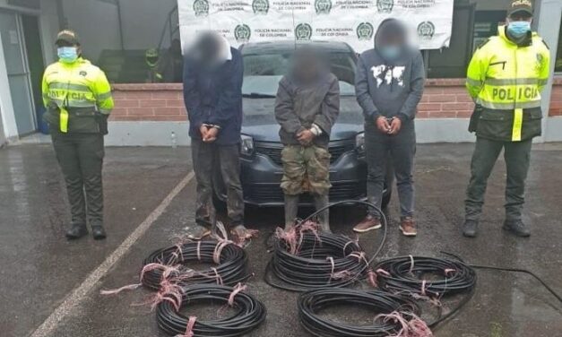 Fueron capturados tres hombres por hurto de cable en Rionegro