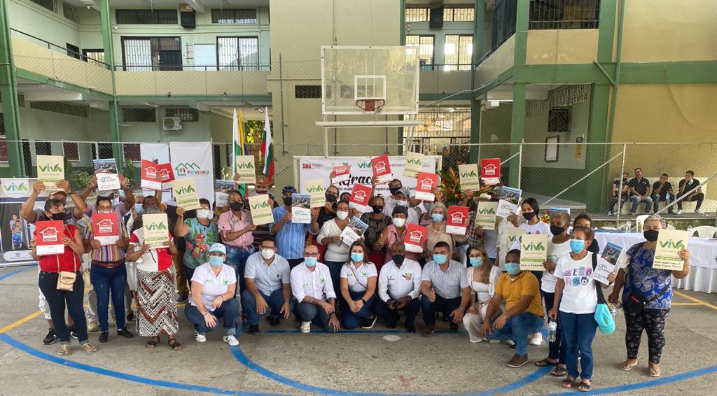 100 familias de Puerto Berrío son propietarios legales