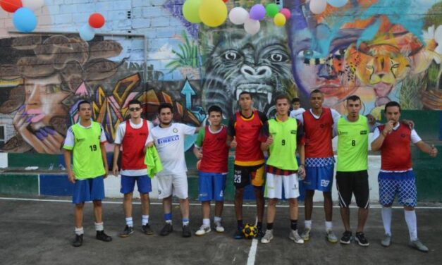 Nueva placa deportiva en Villa del Campo en La Estrella