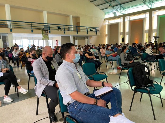 En El Carmen se realizó el foro “La Educación en Tiempos de Crisis” En El Carmen se realizó el foro “La Educación en Tiempos de Crisis”