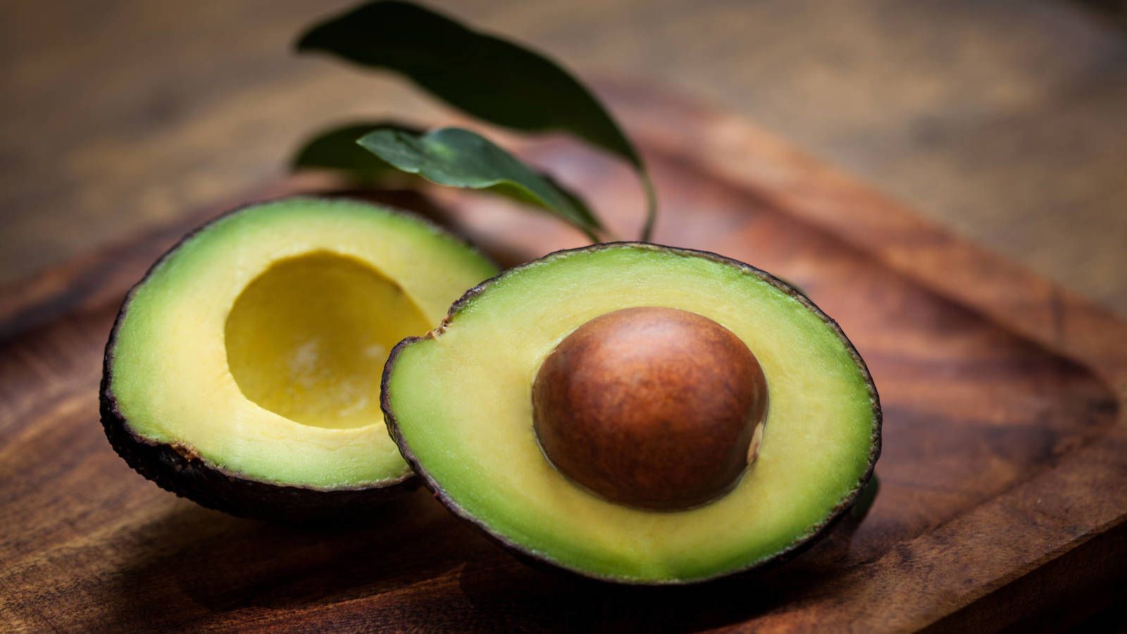 el-truco-definitivo-para-conservar-un-aguacate-abierto-sin-que-pierda-calidad