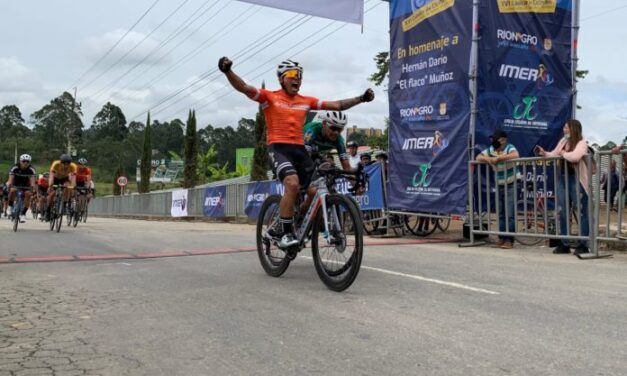 Esteban Guerrero es el primer líder de la Clásica de Ciclismo de Rionegro