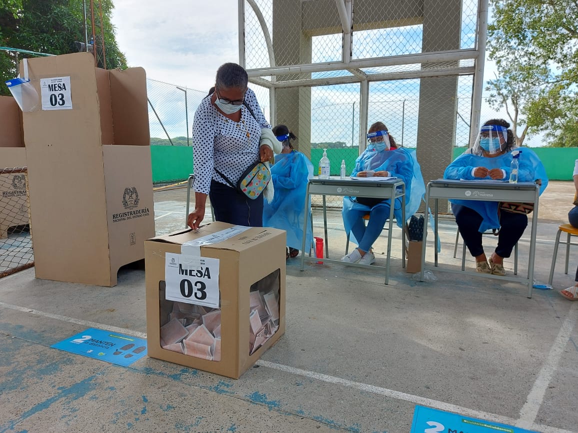 on normalidad terminó la jornada de elecciones atípicas para alcaldía en Caucasia