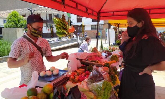 En La Ceja se institucionalizó el programa de Mercados Campesinos