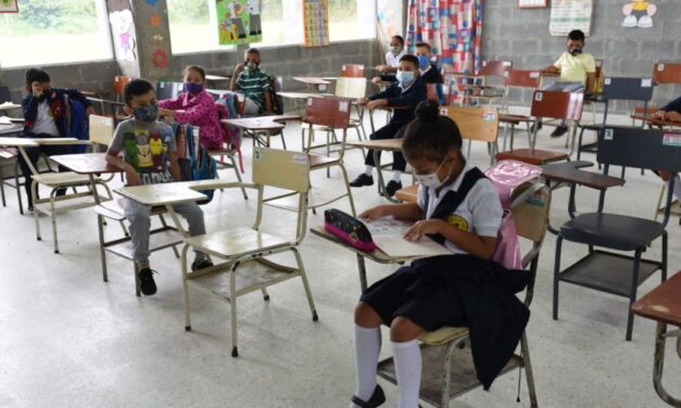 Instituciones de los municipios no certificados del Oriente volverán a clases presenciales