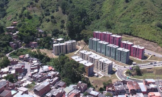 Más de 2.000 familias de Medellín vivirán en hogares ecosostenibles