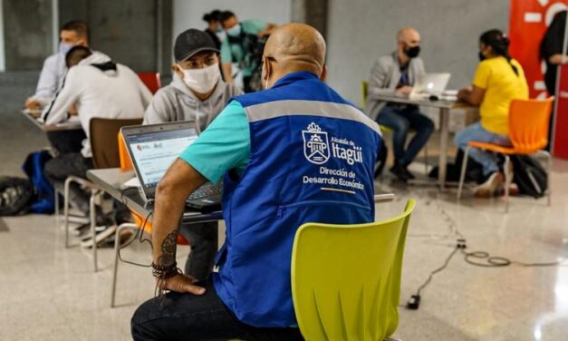 Mil itagüiseños participaron en la feria de empleo