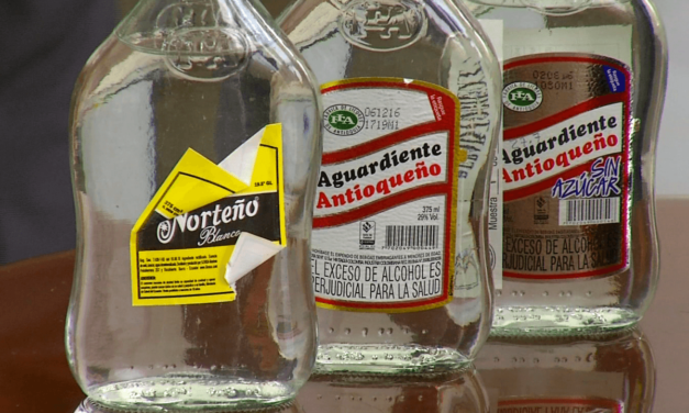 Comerciante entrega productos falsificados después de recibir sensibilización