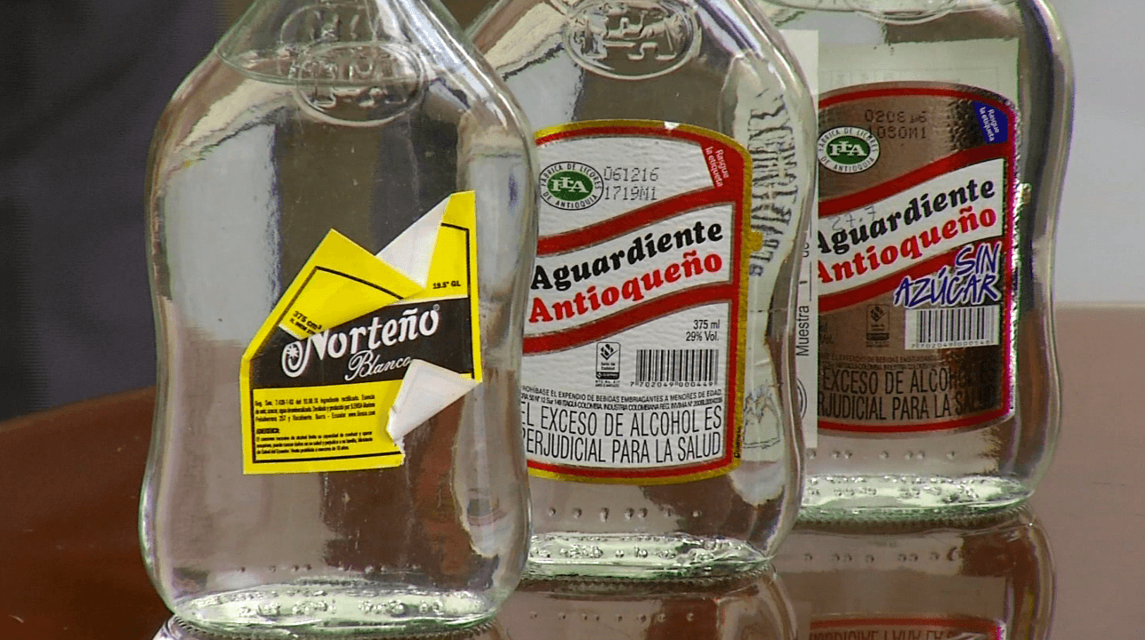 Comerciante entrega productos falsificados después de recibir sensibilización