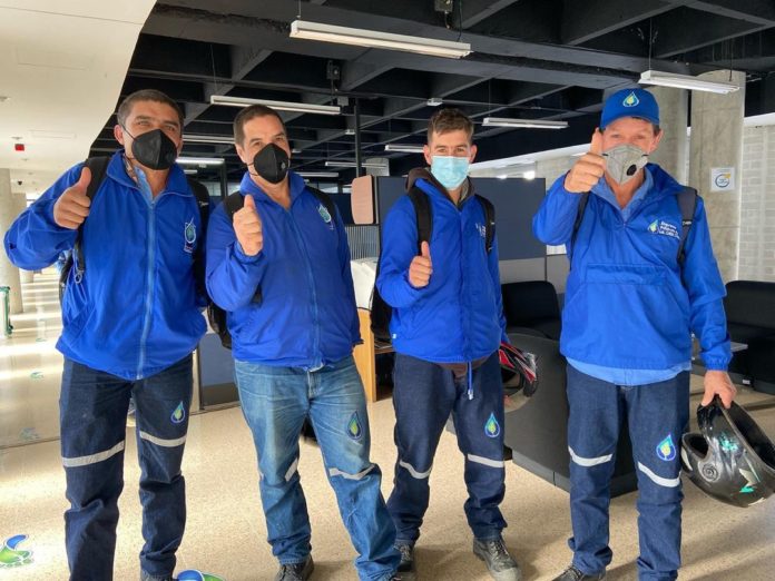 Más de 80 trabajadores de EEPP ya han sido inmunizados contra el COVID-19 en La Ceja Más de 80 trabajadores de EEPP ya han sido inmunizados contra el COVID-19 en La Ceja