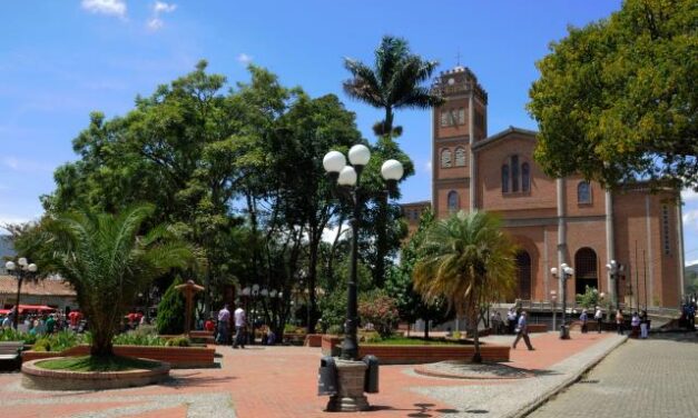 Embellecimiento y recuperación al parque principal de Jericó