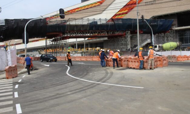 Entra en funcionamiento glorieta sobre la Autopista Norte en Bello