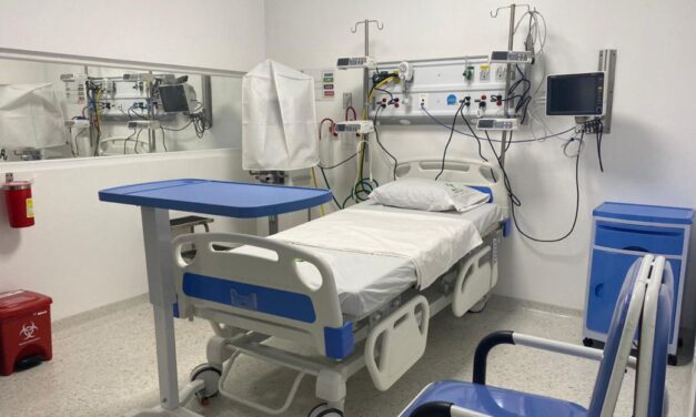 Sigue bajando la ocupación de camas UCI en Antioquia