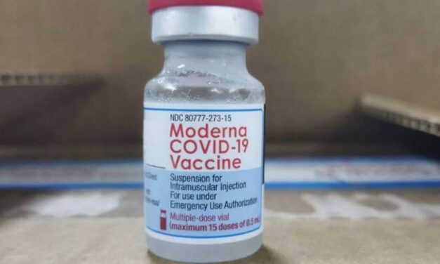 Las dosis de Moderna están varadas en Bogotá