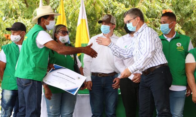 Vegachí firmó convenio para mejoramiento de vivienda rural