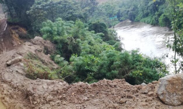 Ciudadanos de San Vicente denuncian el deterioro de la vía