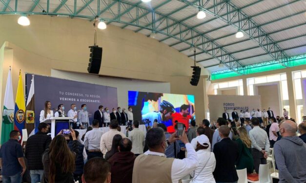 En El Carmen se realizó el Foro de Movilidad en El Oriente