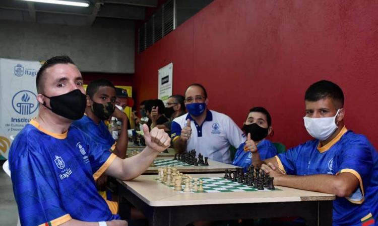 En Itagüí se realizó el Primer Festival de Parajedrez 2021