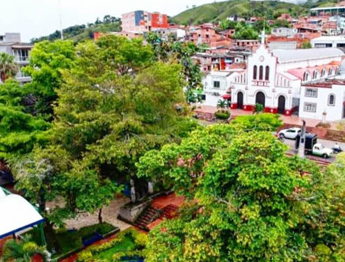 Un docente de San Luis aún sigue dictando clase pese a estar investigando por un supuesto abuso