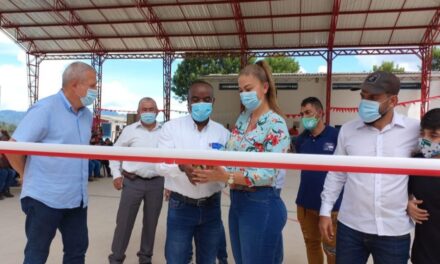 En San Carlos se inauguró una placa polideportiva que favorecerá a víctimas del conflicto armado