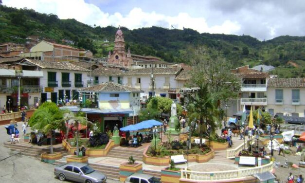 Expersonero de Granada recibió pliego de cargos por corrupción