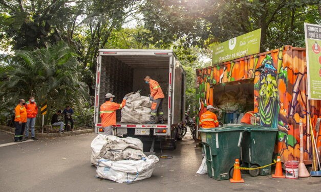 Formarán a integrantes de clubes juveniles de Medellín en manejo de residuos