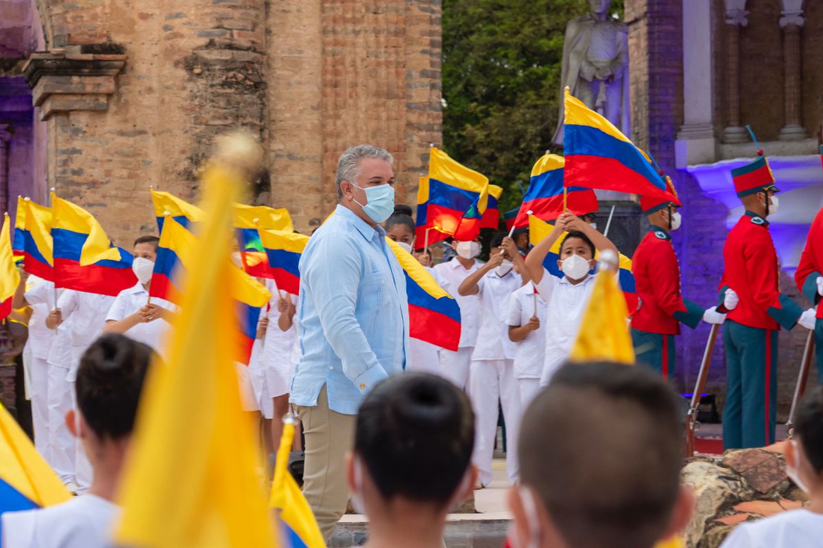 FBDcSSiXIAIV6rd Bicentenario de la Constitución debe ser la oportunidad para seguir construyendo