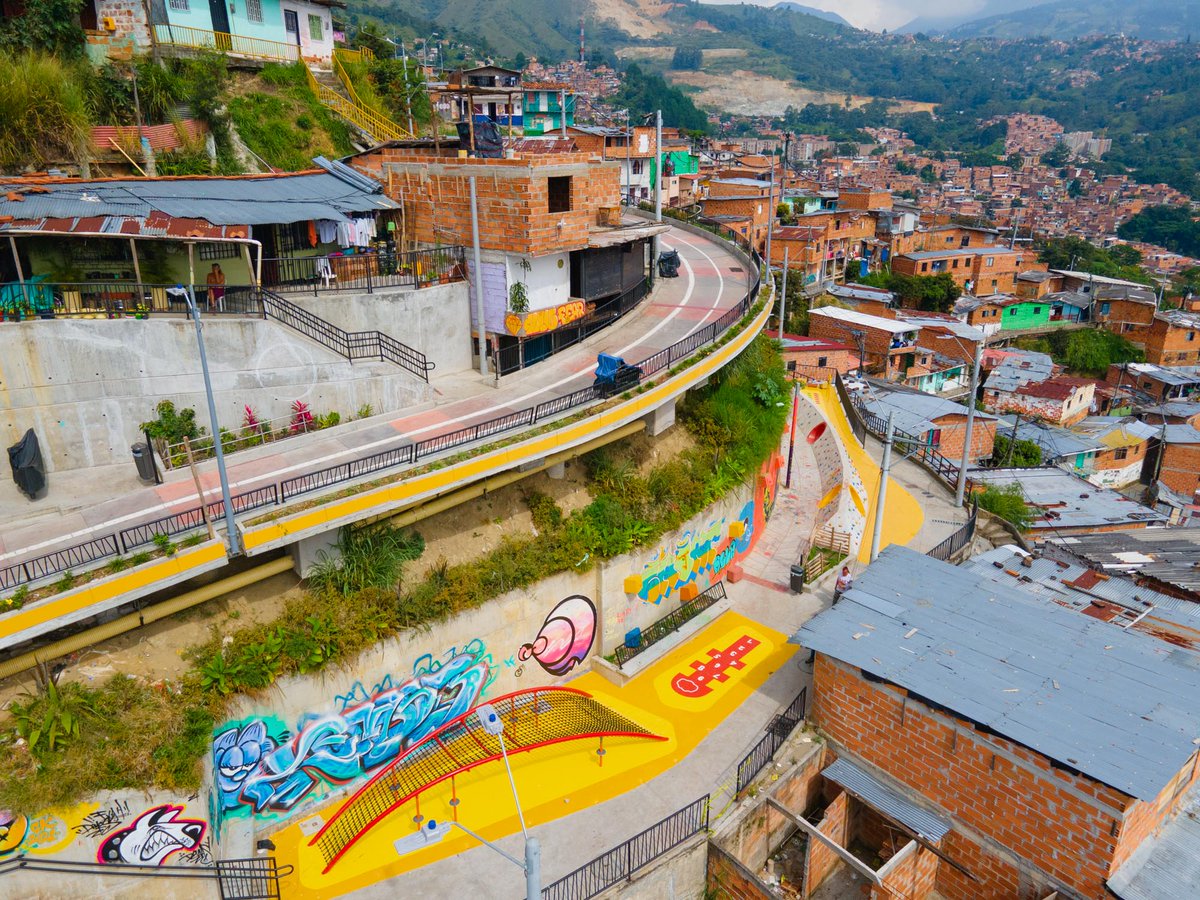 Nueva extensión del viaducto Media Ladera beneficia a la Comuna 13