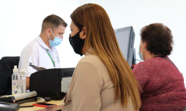 La Oficina de Pasaportes realizó jornada descentralizada en Guatapé para expedir 200 pasaportes