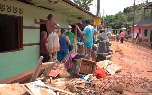 Las fuertes lluvias dejaron deslizamientos e inundaciones en Segovia