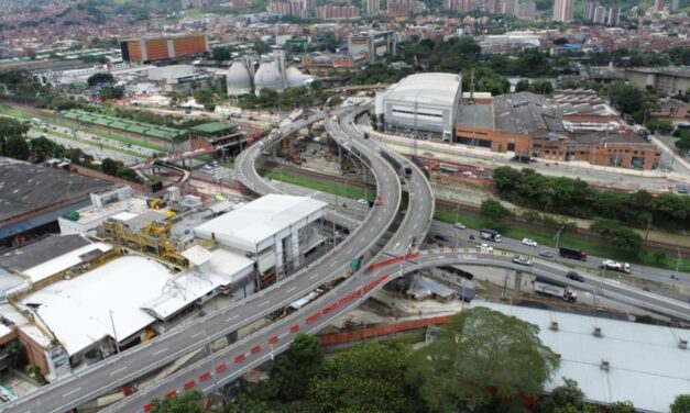 Recta final del intercambio vial La Ayurá