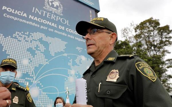 Las AGC sacarían 20 toneladas de coca mensuales a 28 países desde Colombia