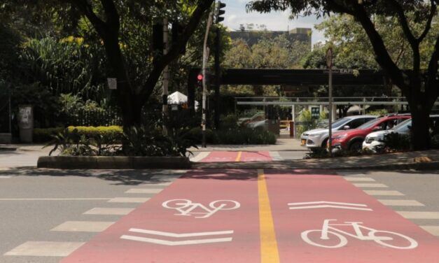 AMVA y Alcaldía de Medellín firman ciclorruta Norte-Sur