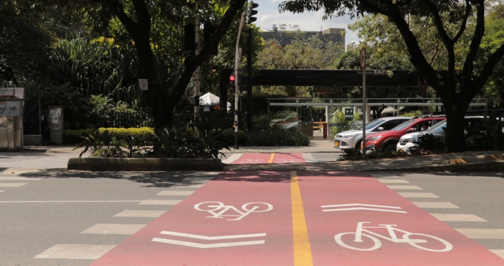 AMVA y Alcaldía de Medellín firman ciclorruta Norte-Sur