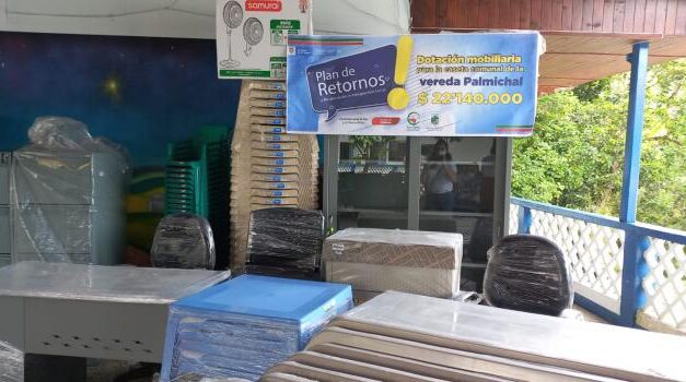 La Unidad para las Víctimas entregó elementos de tecnología en San Carlos