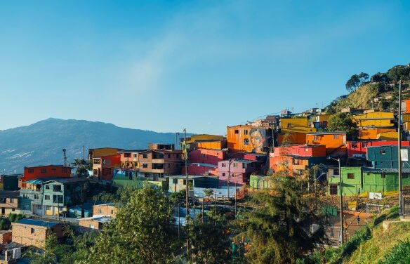 El ISVIMED estuvo presente en la comuna 8 para escuchar las inquietudes que tienen la comunidad
