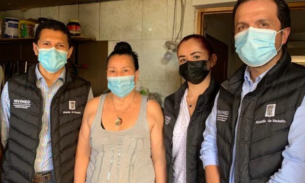 Isvimed y la Alcaldía de Medellín hacen acompañamiento a las familias del sector La Avanzada para el mejoramiento de vivienda por la ola invernal