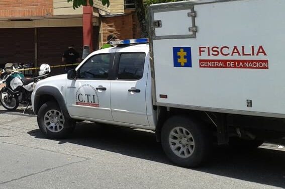Un tatuador fue asesinado en un local del barrio Santa Cruz mientras trabajaba
