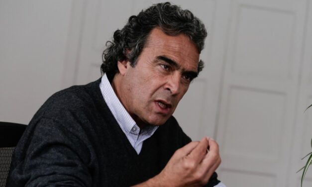 Sergio Fajardo invita a olvidarse de la época más violenta en Colombia