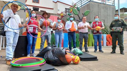 En San Francisco, las víctimas del conflicto recibieron dotación deportiva