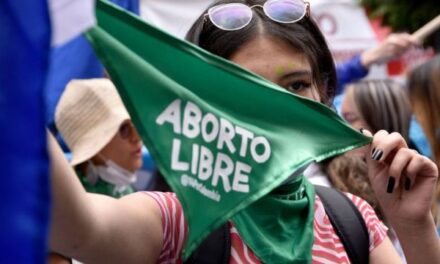 La Corte Constitucional despenaliza el aborto en Colombia hasta la semana 24