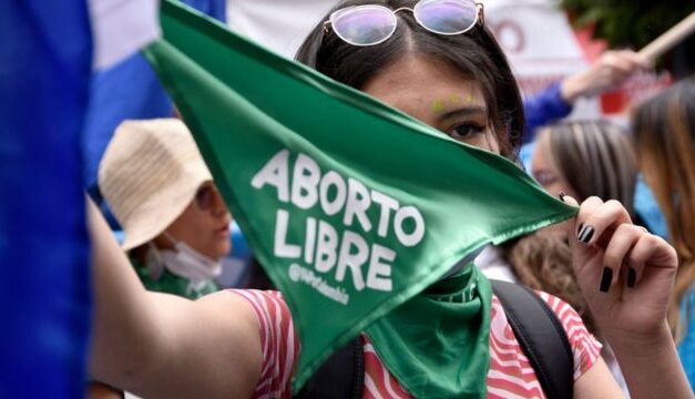 La Corte Constitucional despenaliza el aborto en Colombia hasta la semana 24