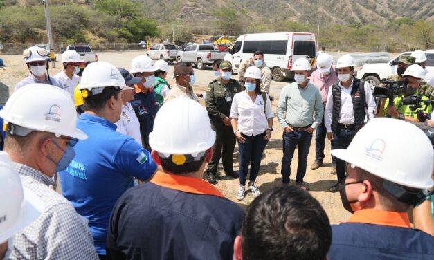 Gobernador y director del INVÍAS recorrieron la zona de acceso al túnel Guillermo Gaviria Echeverri
