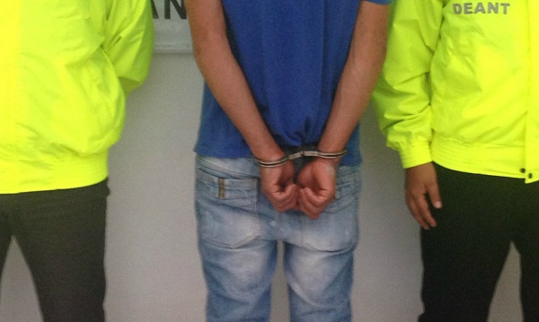 Lo mataron de un golpe y 7 puñaladas en la comuna 5 de Medellín