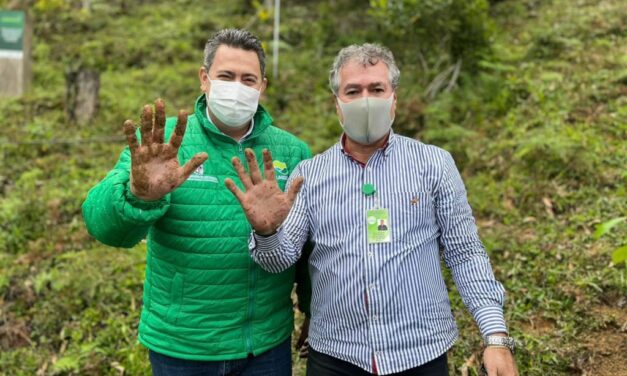 Fueron sembrados en Guatapé los primeros 200 árboles para compensar la huella de carbono generada en Bioexpo 2021