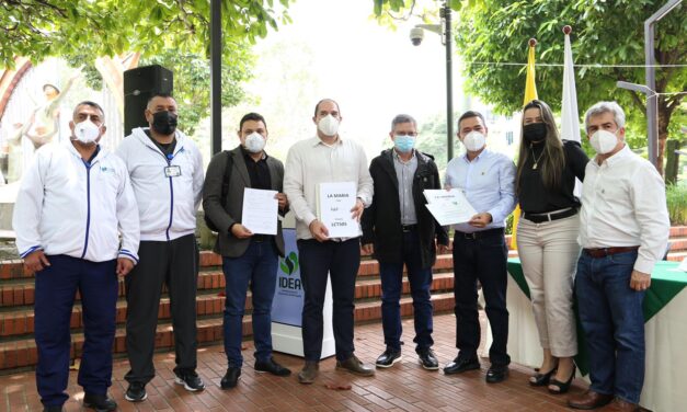 Con ocho nuevas ambulancias, Antioquia continúa con su compromiso de mejorar los servicios de salud del departamento