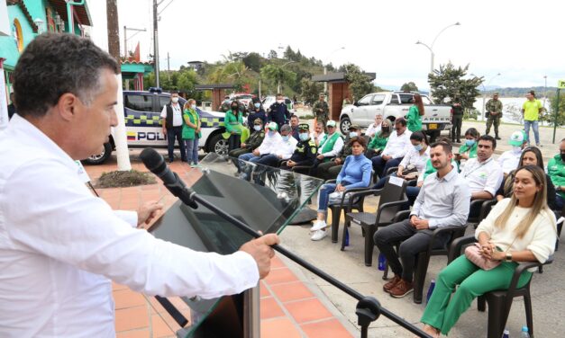 En Guatapé se pactaron proyectos por más de 900 millones de pesos